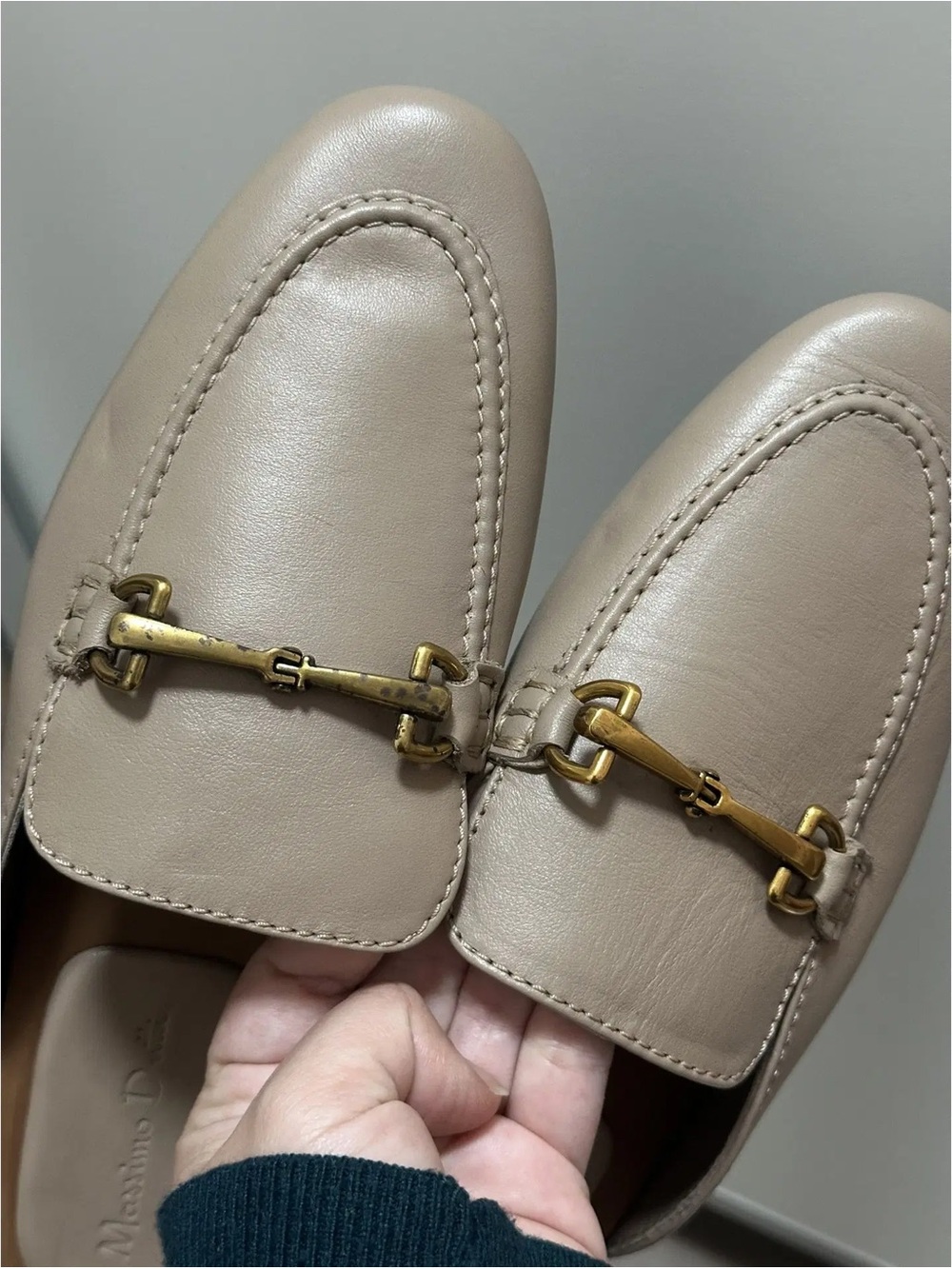 Massimo Dutti Leather Mule Loafers with Gold Buckle - Picture 2 of 9